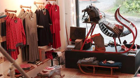 Shop Lowie this Christmas