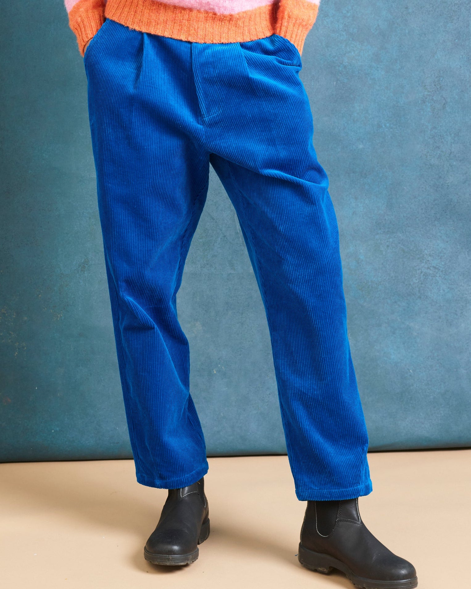 Lowie Cobalt Corduroy Easy Trouser