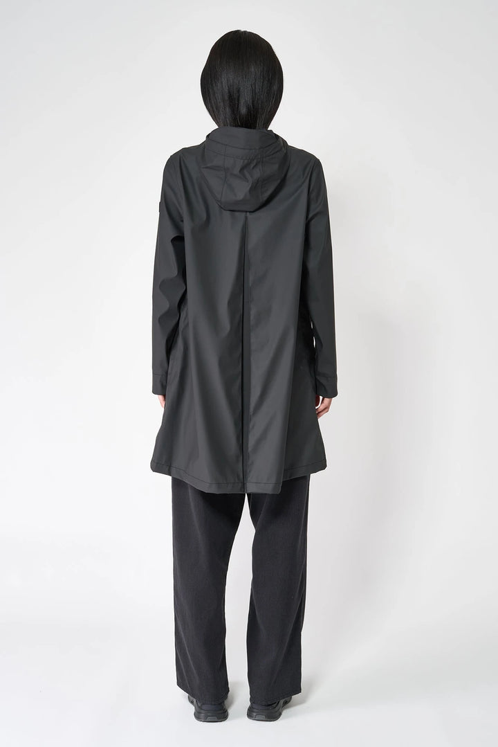 Tantä Black Nuovola Rain Coat