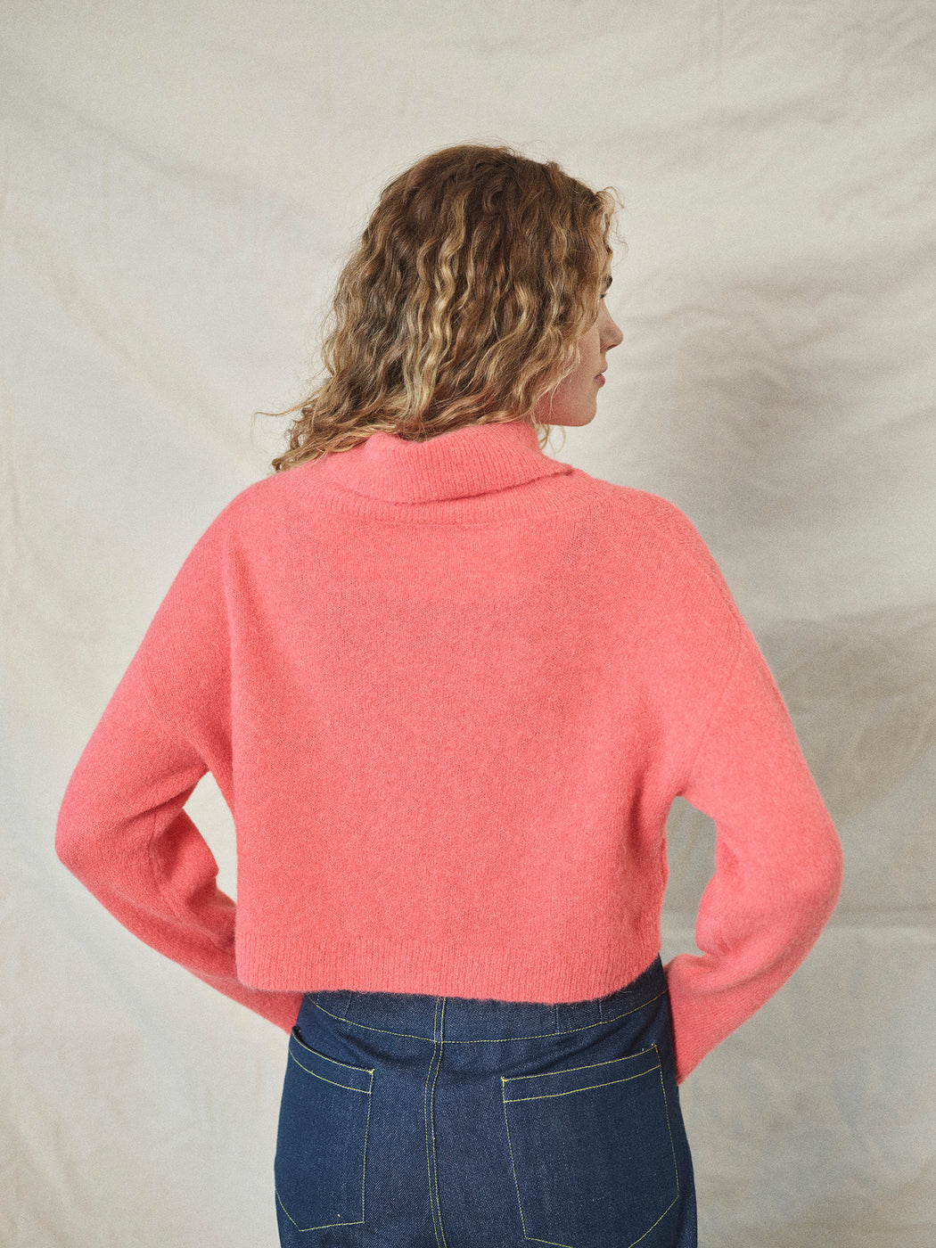 Lowie Peach Alpaca Cropped Roll Neck