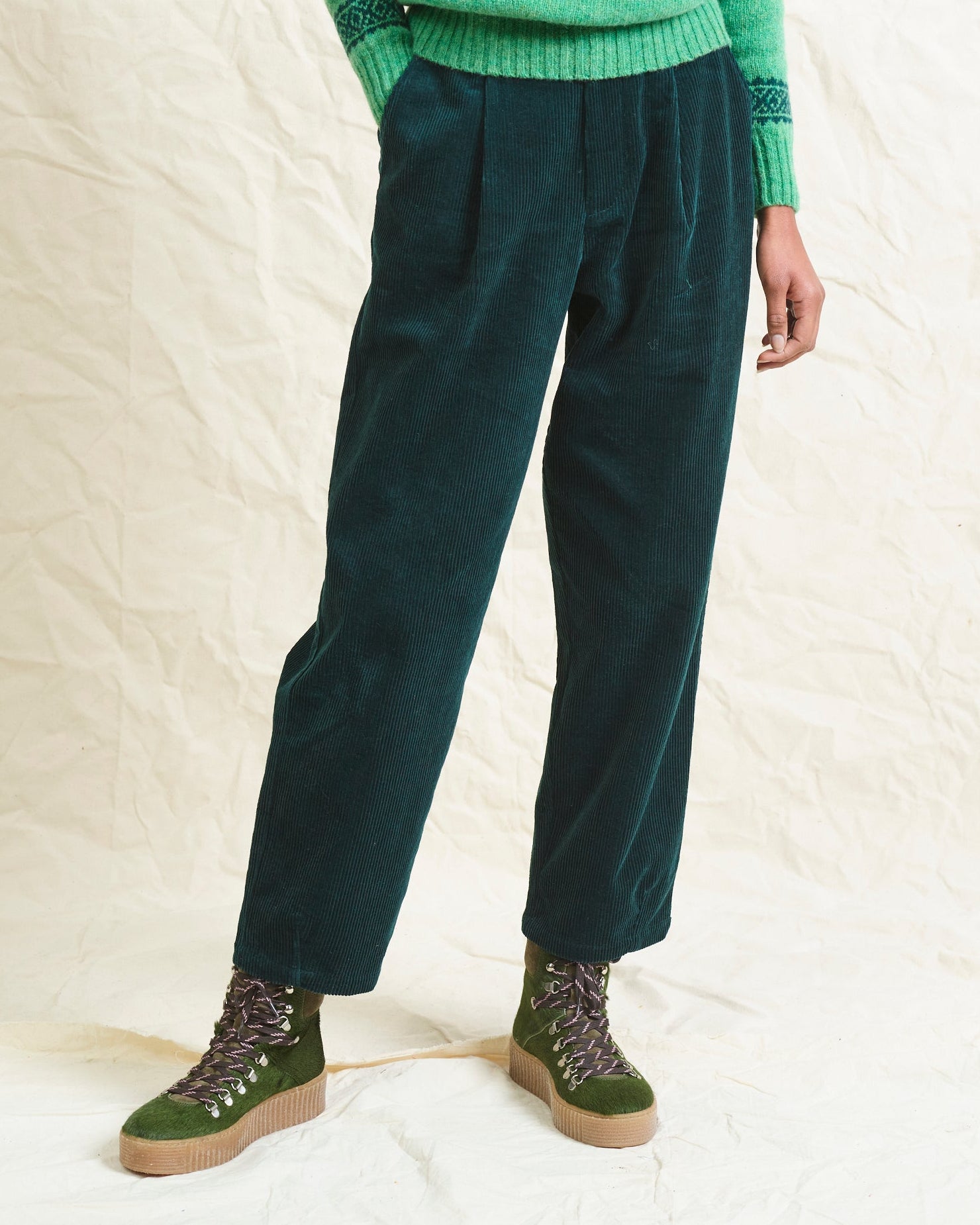 Lowie Pine Corduroy Easy Trouser